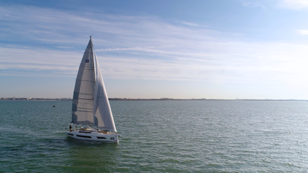 Dufour 48 Hybrid by JOOOL