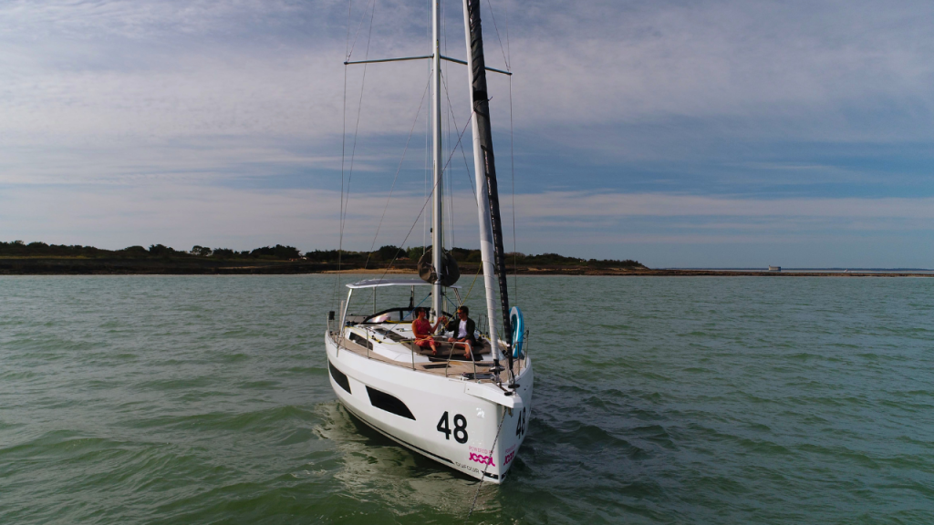 Dufour 48 Hybrid by JOOOL