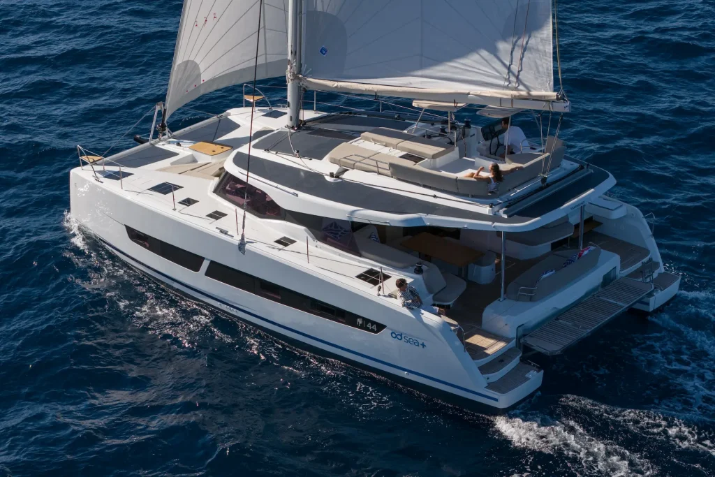 Hybrid FP44 - Fountaine Pajot with JOOOL seen from above, hybrid electric propulsion and optimized energy management at sea